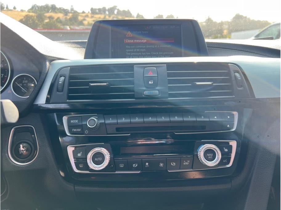 2018 BMW 3 Series 330e iPerformance Sedan 4D