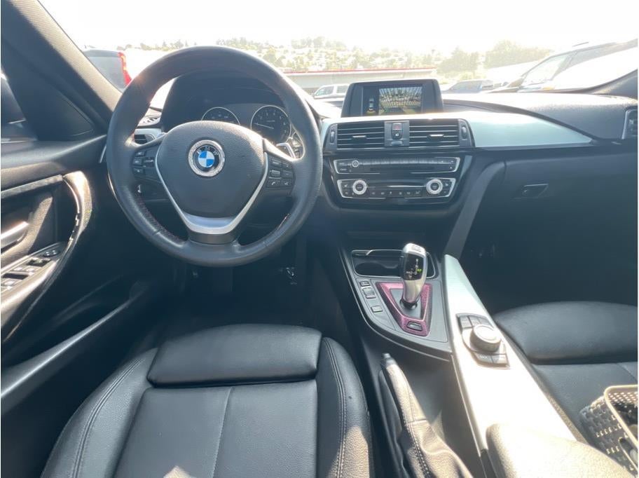 2018 BMW 3 Series 330e iPerformance Sedan 4D