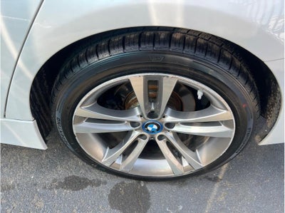 2018 BMW 3 Series 330e iPerformance Sedan 4D