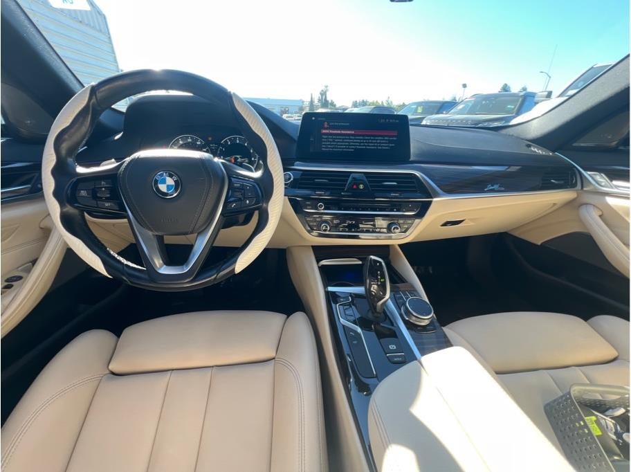 2019 BMW 5 Series 530i Sedan 4D
