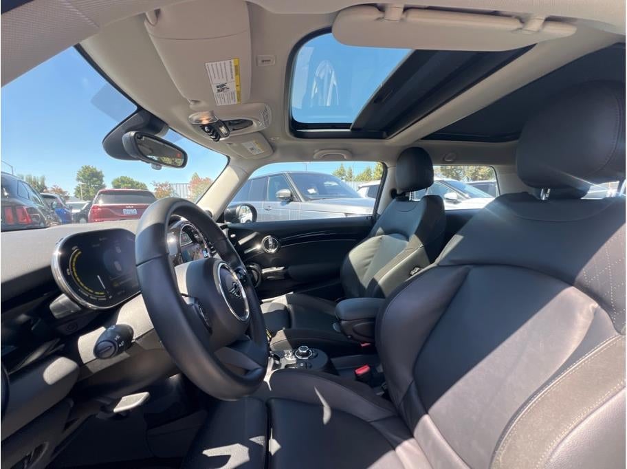 2023 MINI Hardtop 2 Door Cooper SE Hatchback 2D