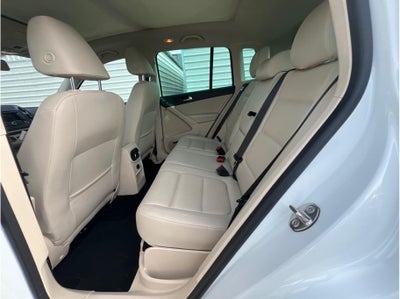 2015 Volkswagen Tiguan 2.0T SEL Sport Utility 4D