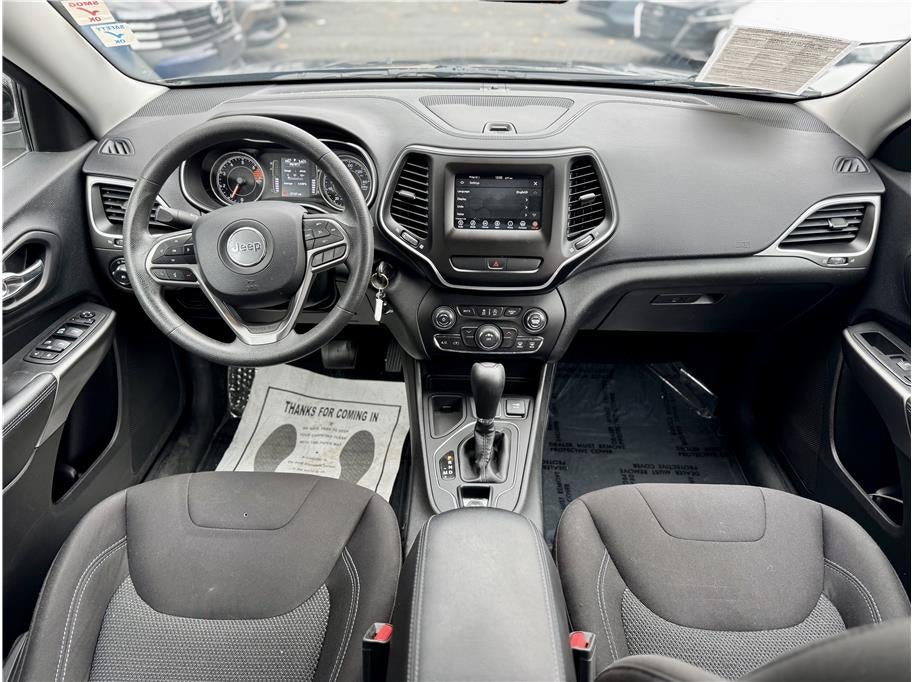 2019 Jeep Cherokee Latitude Sport Utility 4D