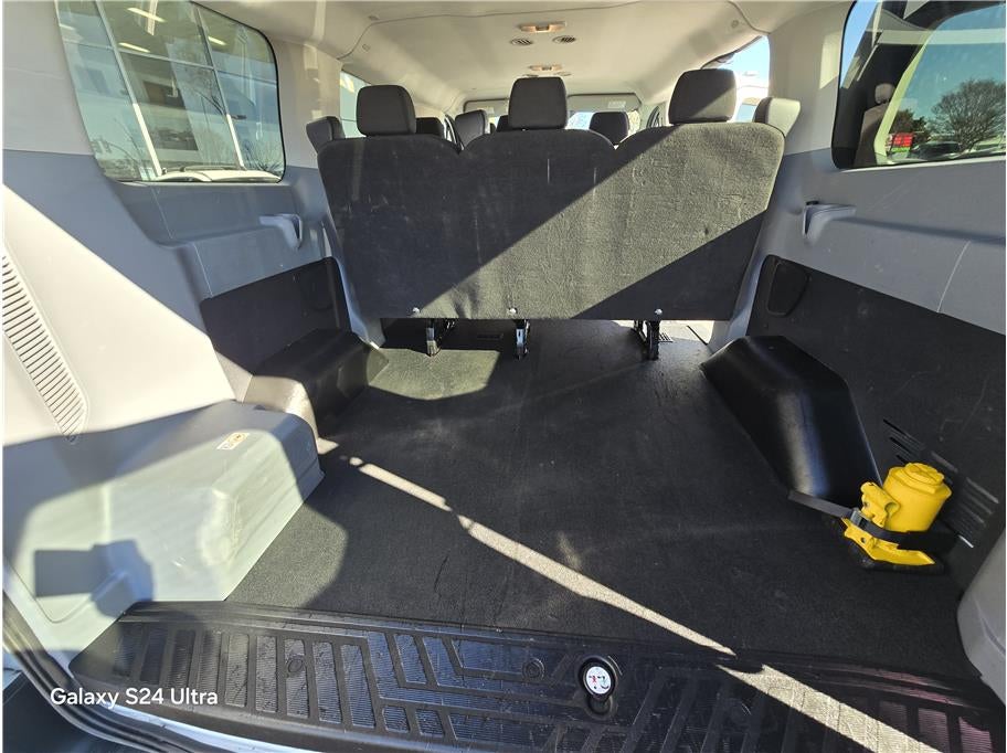 2016 Ford Transit 150 Wagon XL w/Low Roof w/60/40 Side Door Van 3D