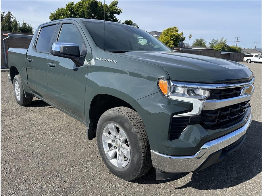 2025 Chevrolet Silverado 1500 Crew Cab LT Pickup 4D 5 3/4 ft