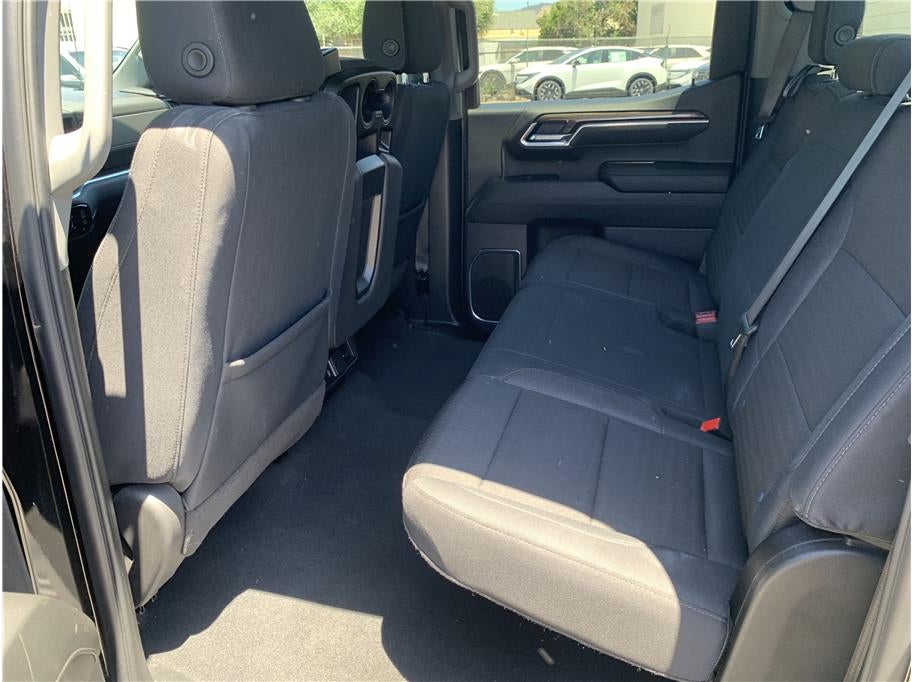 2025 Chevrolet Silverado 1500 Crew Cab LT Pickup 4D 5 3/4 ft