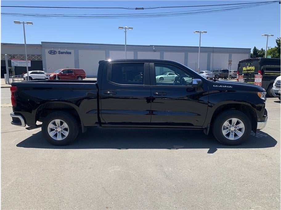2025 Chevrolet Silverado 1500 Crew Cab LT Pickup 4D 5 3/4 ft