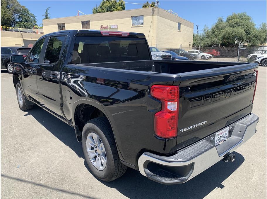 2025 Chevrolet Silverado 1500 Crew Cab LT Pickup 4D 5 3/4 ft