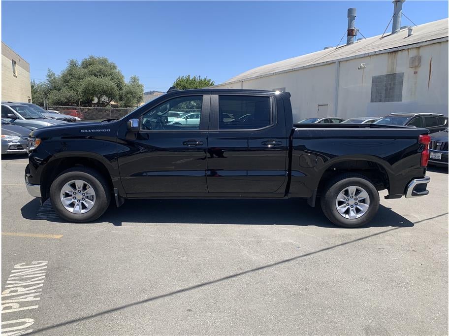 2025 Chevrolet Silverado 1500 Crew Cab LT Pickup 4D 5 3/4 ft