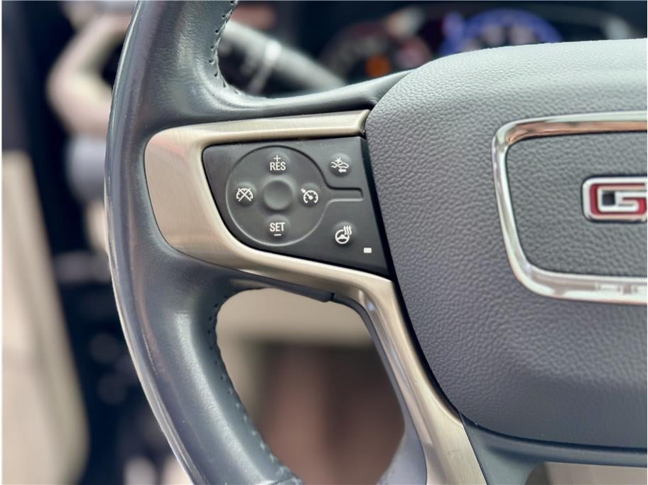 2021 GMC Acadia Denali Sport Utility 4D