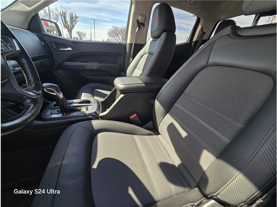 2022 GMC Canyon Crew Cab AT4 Pickup 4D 5 ft