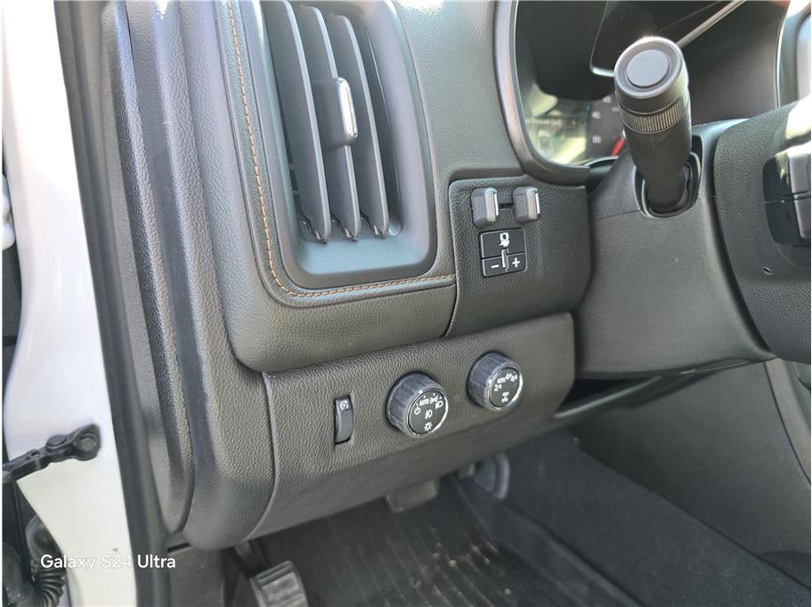 2022 GMC Canyon Crew Cab AT4 Pickup 4D 5 ft