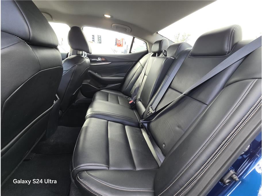2023 Nissan Maxima SV Sedan 4D