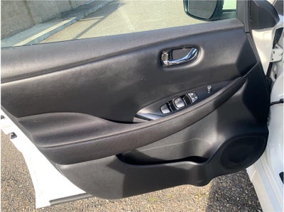 2022 Nissan LEAF SV Hatchback 4D