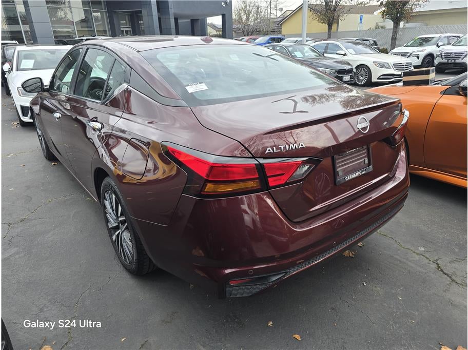 2024 Nissan Altima 2.5 SV Sedan 4D