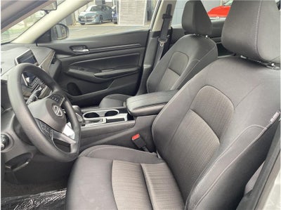 2024 Nissan Altima 2.5 SV Sedan 4D