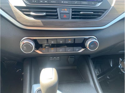 2025 Nissan Altima 2.5 SV Sedan 4D