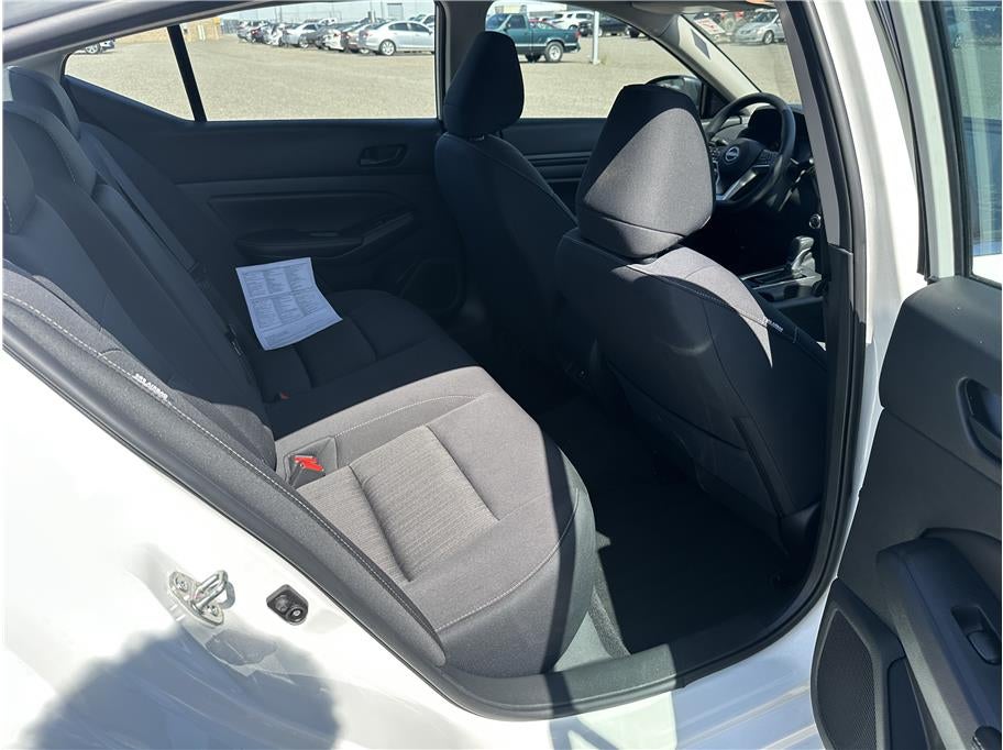 2025 Nissan Altima 2.5 SV Sedan 4D