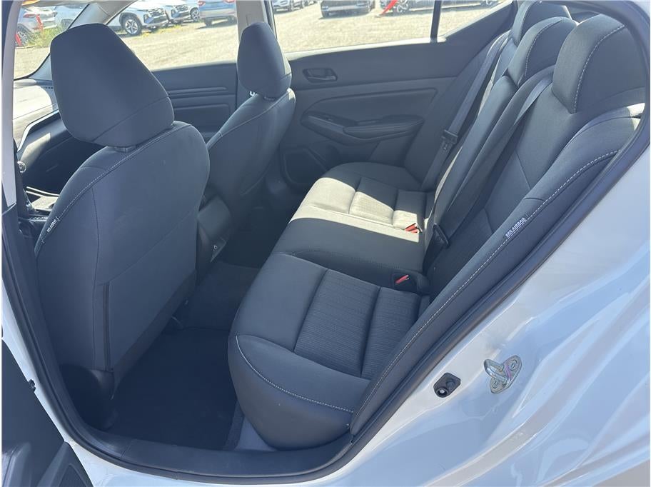 2025 Nissan Altima 2.5 SV Sedan 4D