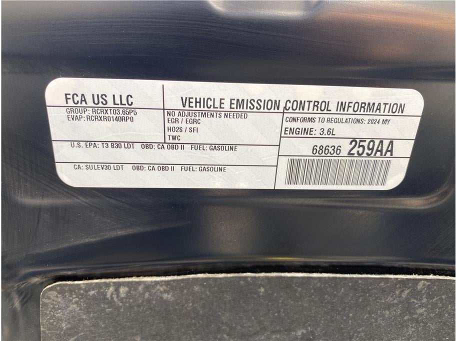 2024 Chrysler Pacifica Touring L Van 4D