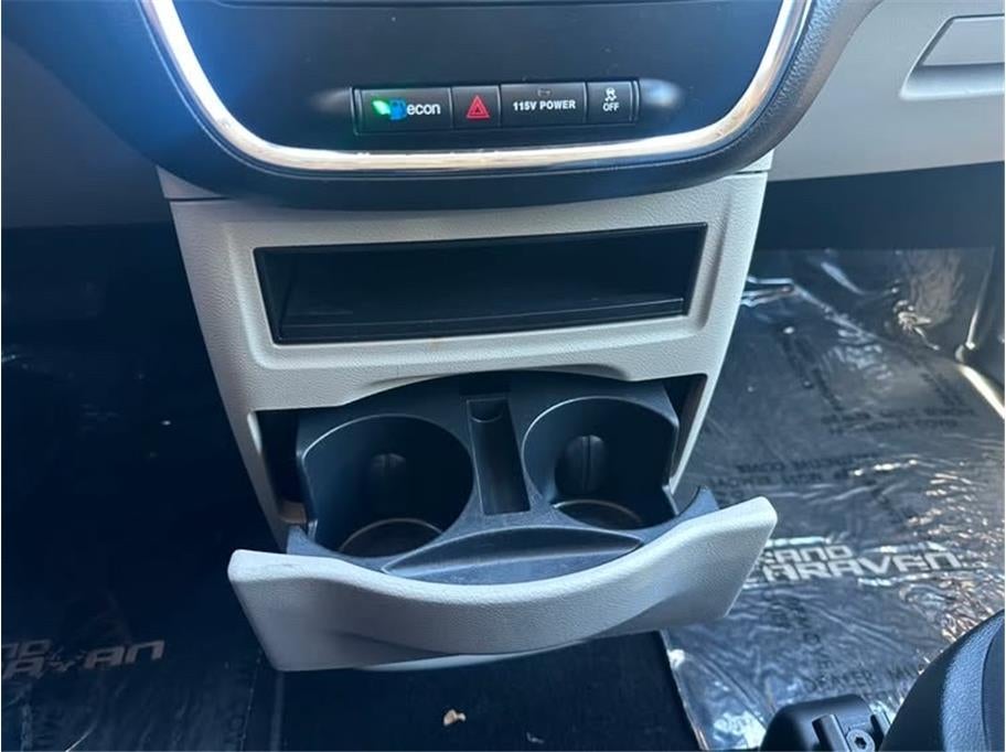 2017 Dodge Grand Caravan Passenger SE Minivan 4D