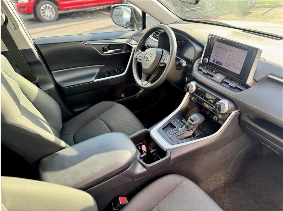 2023 Toyota RAV4 XLE Sport Utility 4D