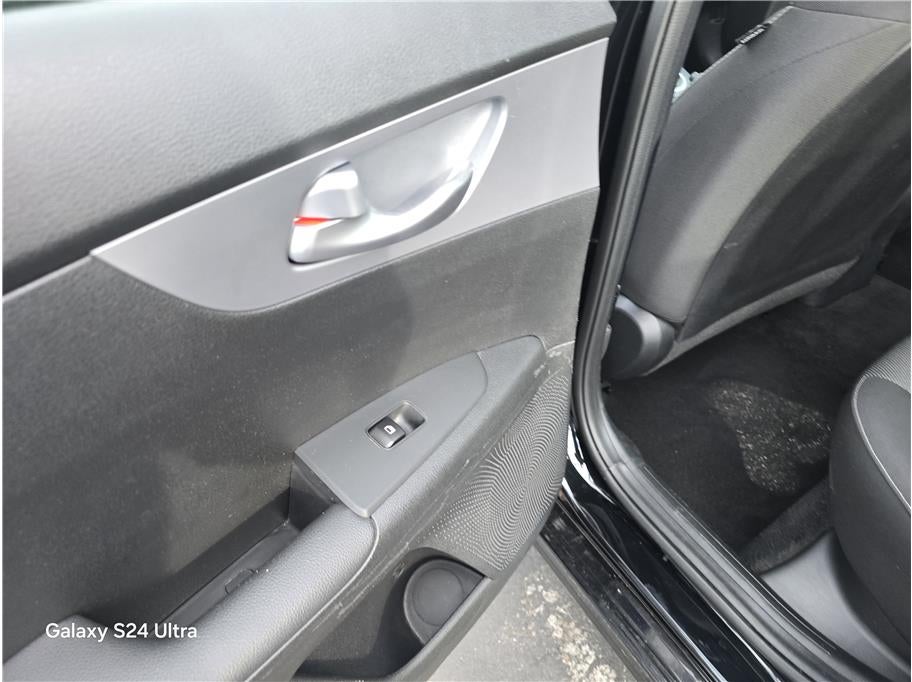 2023 Kia Forte LXS Sedan 4D