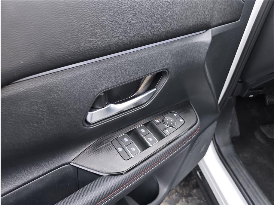 2025 Nissan Kicks SR Sport Utility 4D