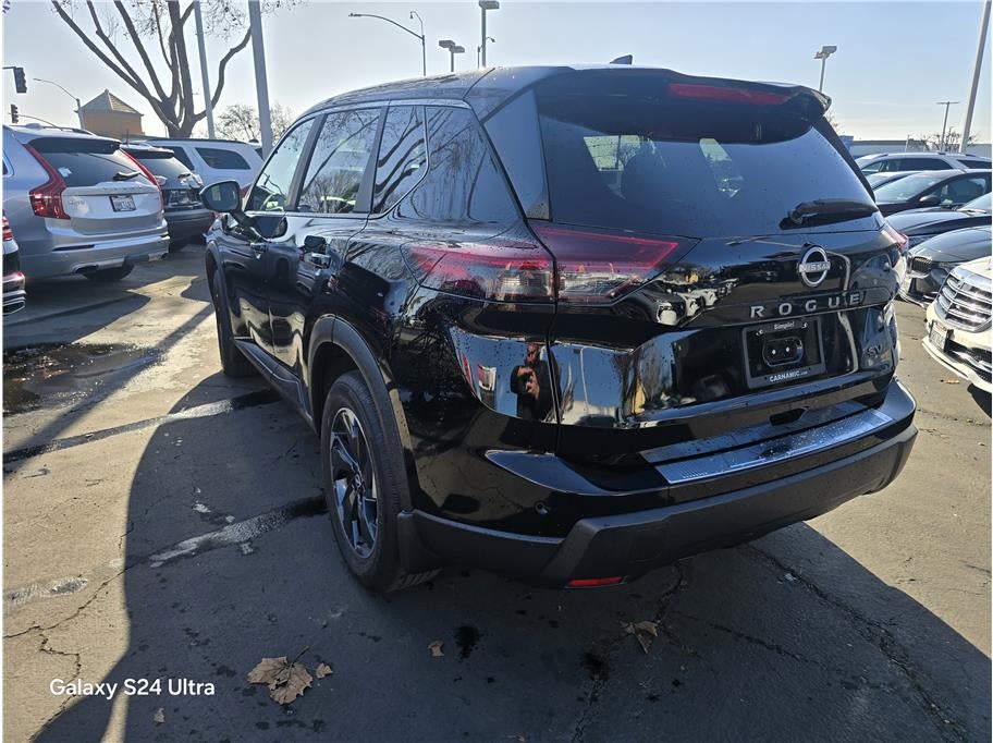 2024 Nissan Rogue SV Sport Utility 4D