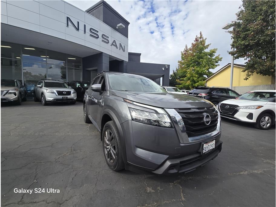 2022 Nissan Pathfinder SV Sport Utility 4D