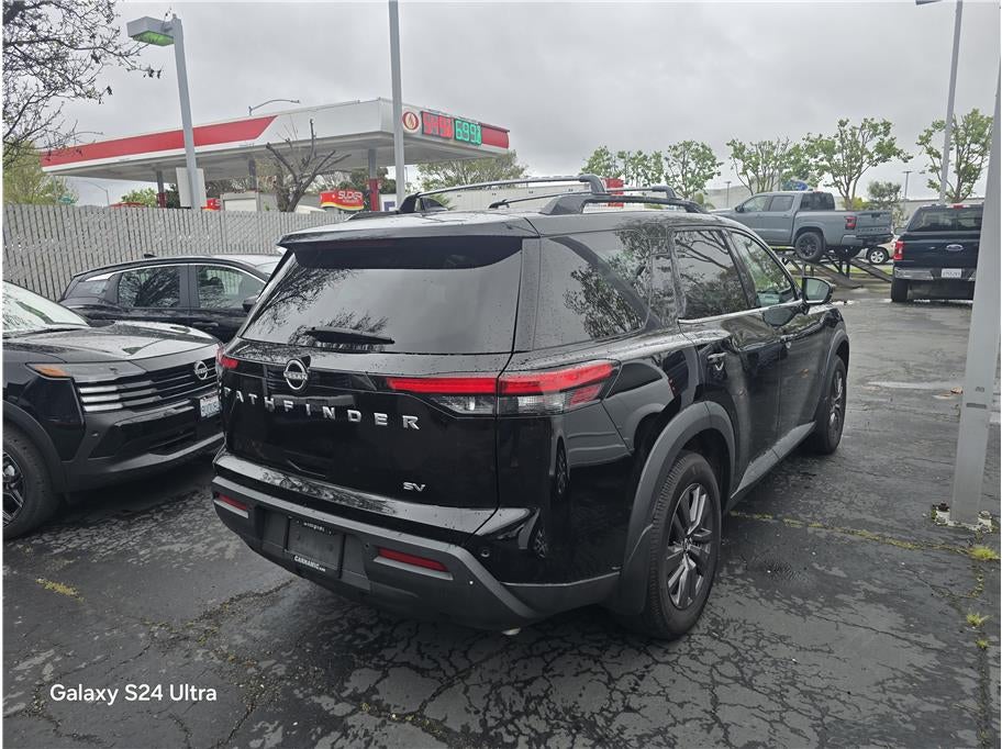 2022 Nissan Pathfinder SV Sport Utility 4D