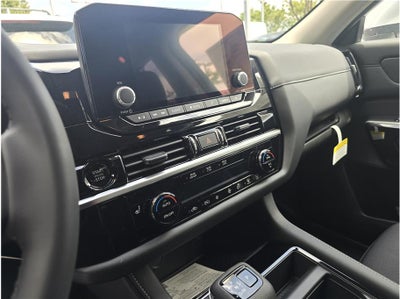 2025 Nissan Pathfinder SV Sport Utility 4D