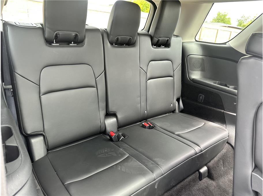 2025 Nissan Pathfinder Platinum Sport Utility 4D