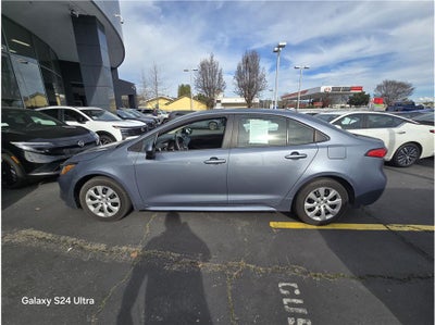 2022 Toyota Corolla LE Sedan 4D