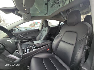 2019 Tesla Model 3 Standard Range Sedan 4D