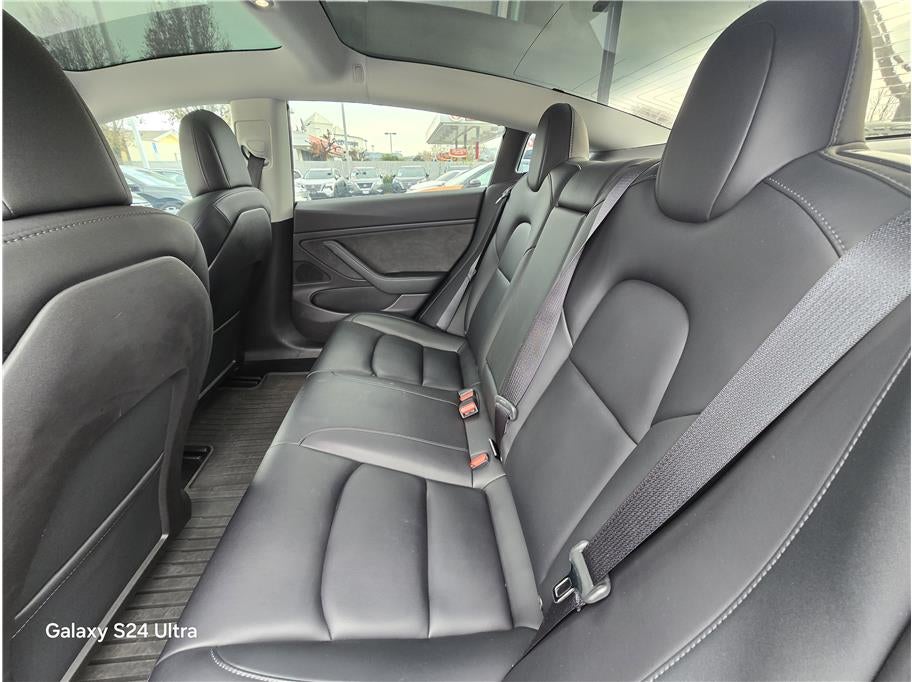 2019 Tesla Model 3 Standard Range Sedan 4D