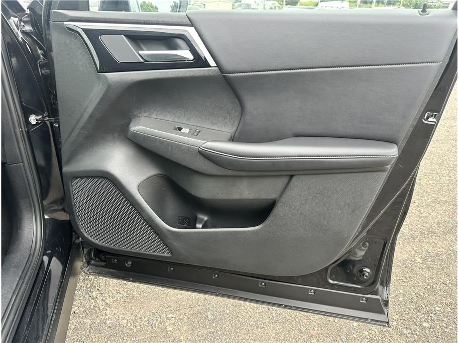 2024 Mitsubishi Outlander SE Sport Utility 4D