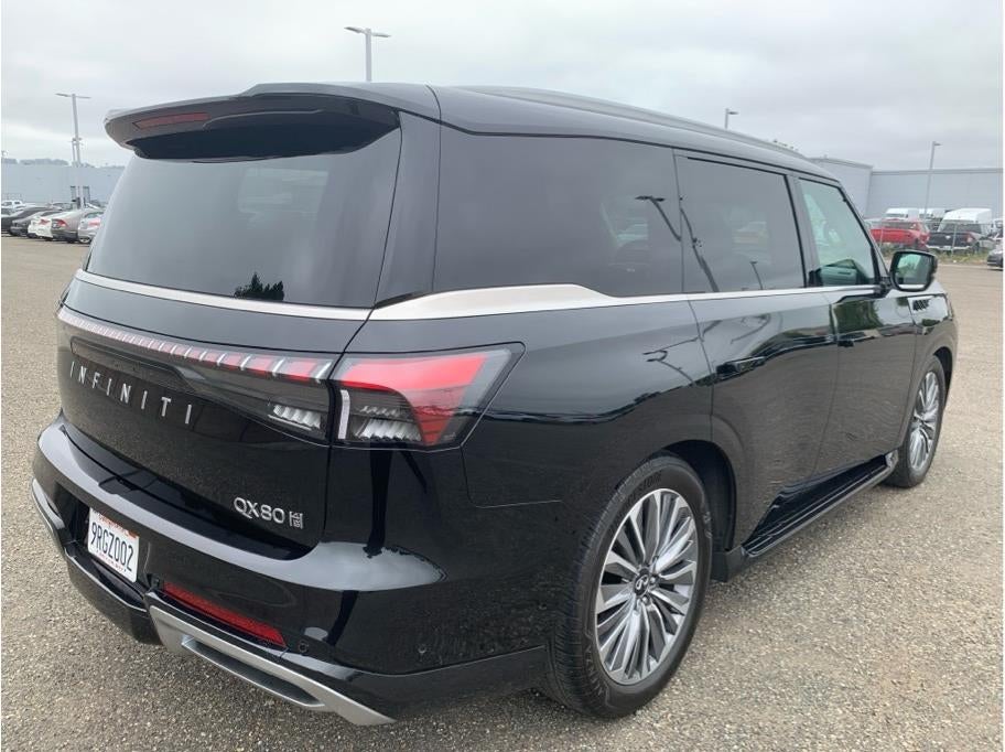 2025 INFINITI QX80 SENSORY Sport Utility 4D