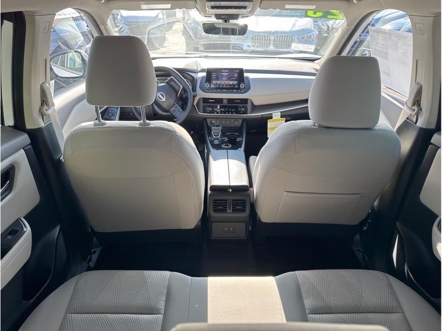 2025 Nissan Rogue SV Sport Utility 4D