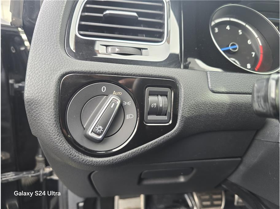 2016 Volkswagen Golf R Hatchback Sedan 4D