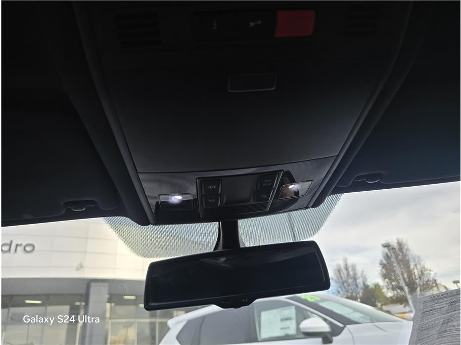 2016 Volkswagen Golf R Hatchback Sedan 4D