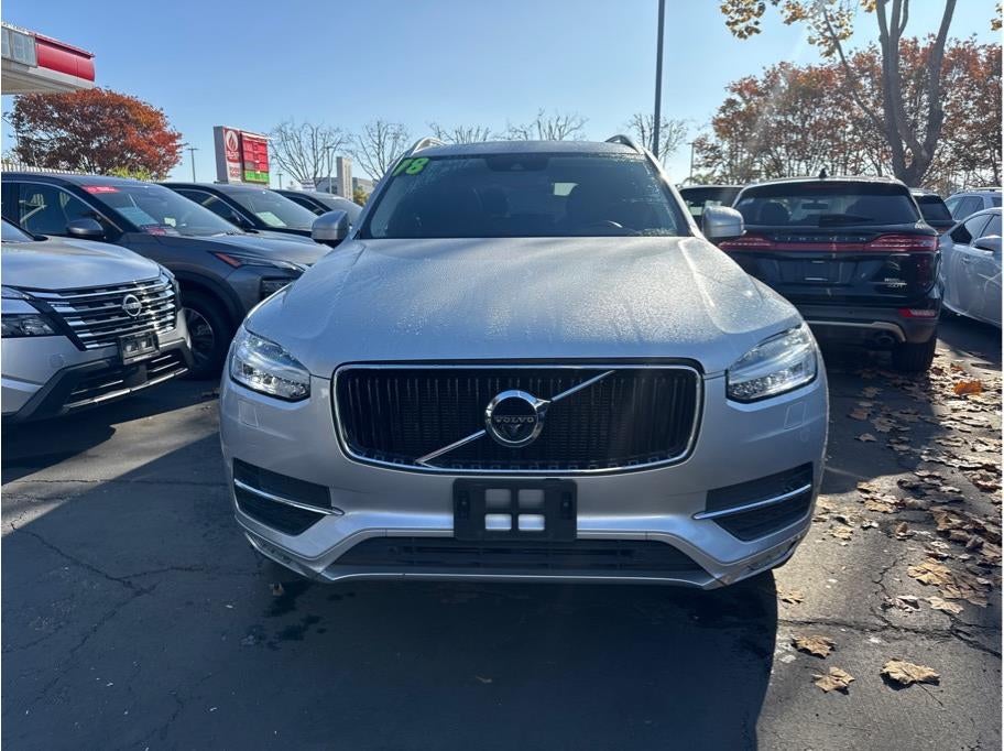 2018 Volvo XC90 T6 Momentum Sport Utility 4D