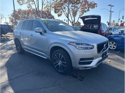 2018 Volvo XC90 T6 Momentum Sport Utility 4D