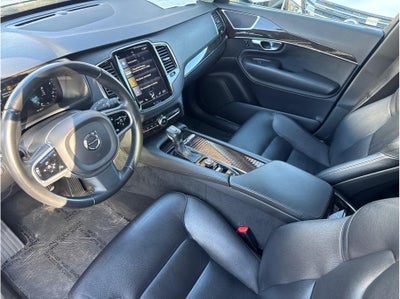 2018 Volvo XC90 T6 Momentum Sport Utility 4D