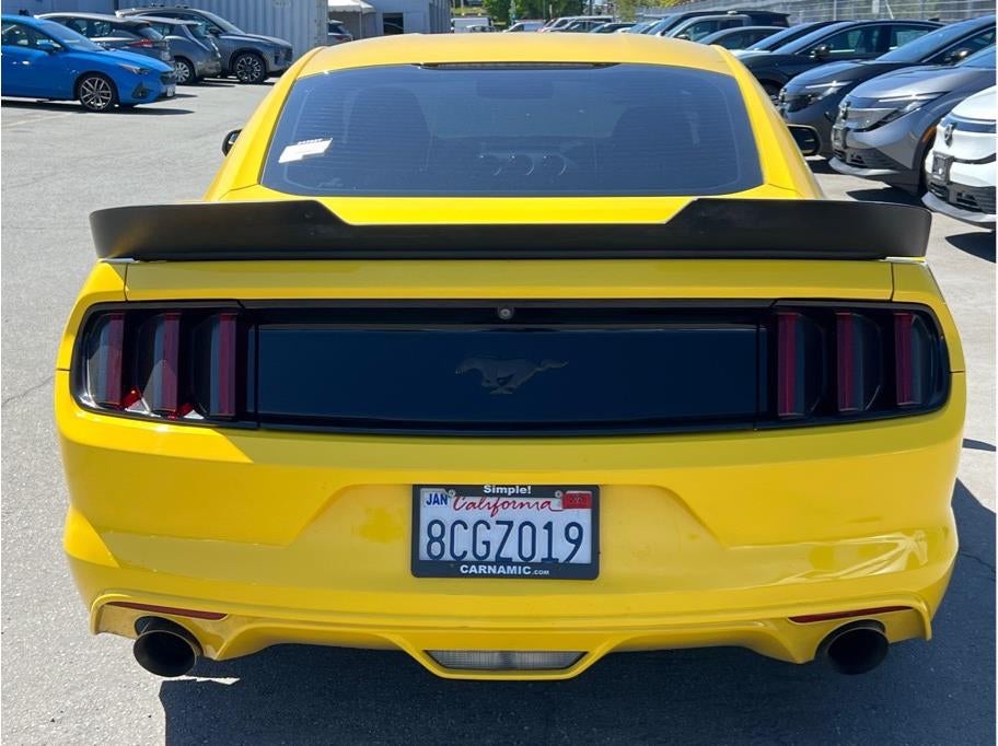 2016 Ford Mustang EcoBoost Coupe 2D