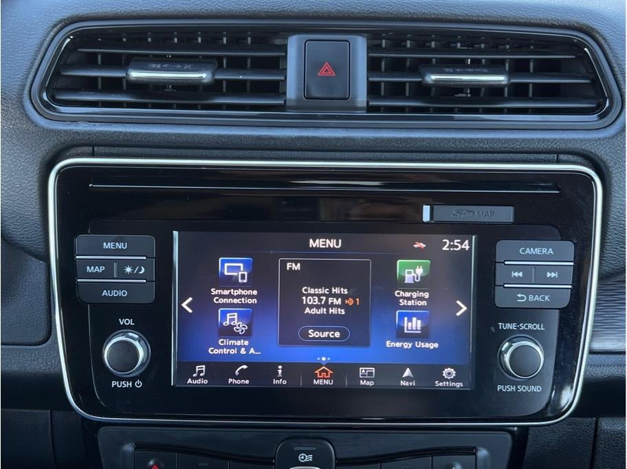 2018 Nissan LEAF SV Hatchback 4D
