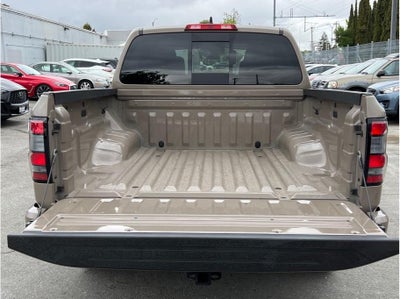 2023 Nissan Frontier Crew Cab PRO-4X Pickup 4D 5 ft