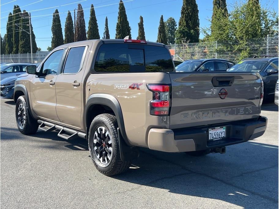 2024 Nissan Frontier Crew Cab PRO-4X Pickup 4D 5 ft