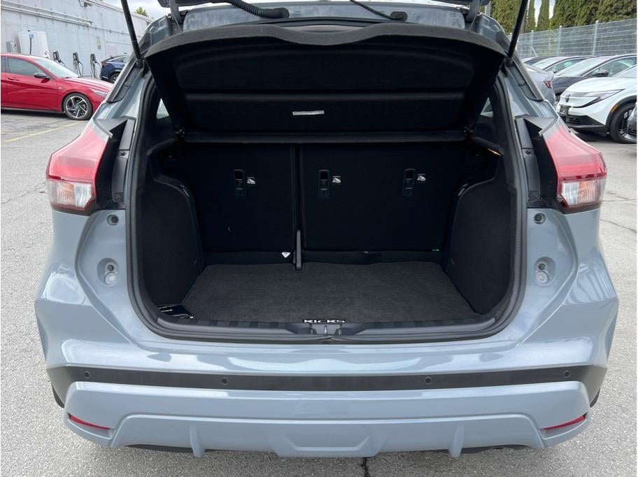 2023 Nissan Kicks SR Sport Utility 4D