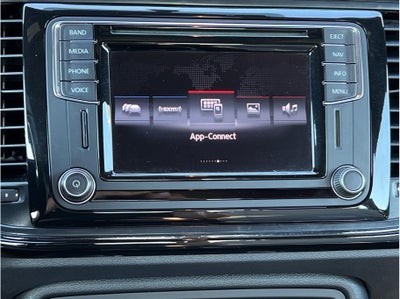 2017 Volkswagen Beetle 1.8T Classic Hatchback 2D